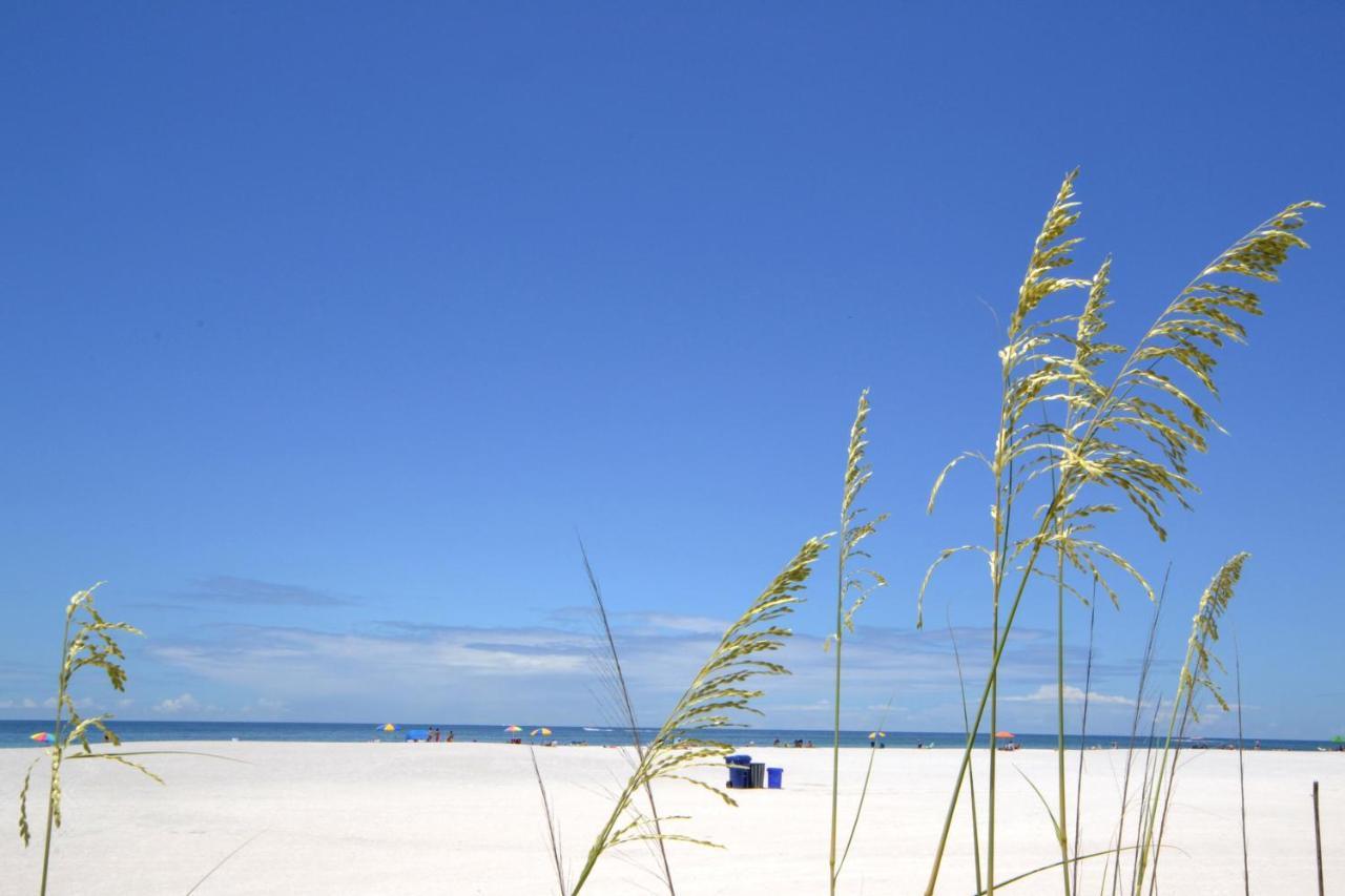Waves 18 St. Pete Beach Exterior foto